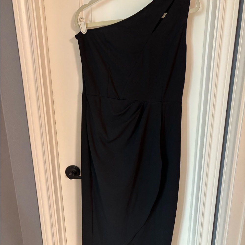 Chic One-Shoulder Black Dress